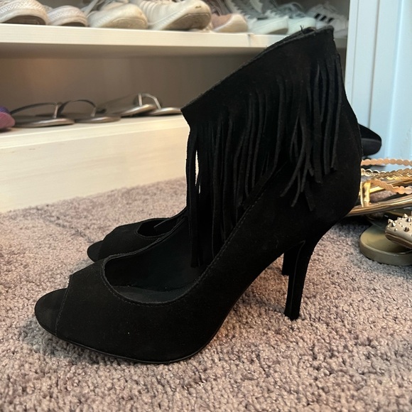 Steve Madden suede fringe open toe heels - Picture 2 of 3